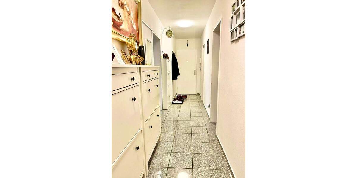 Lichtdurchflutete 4-Zimmer-Wohnung · 96 m² · Mainufer 4 zimmer