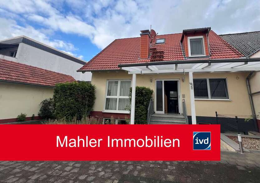 Haus zum Kaufen in Darmstadt 1.050.000 € 380 m² 13.5 zimmer