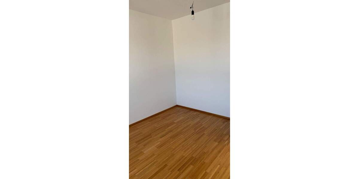 Etagenwohnung Offenbach am Main Hafen - 4 Zimmer, 154 m&sup2;, 2.695&euro; | Angebot:24277698
