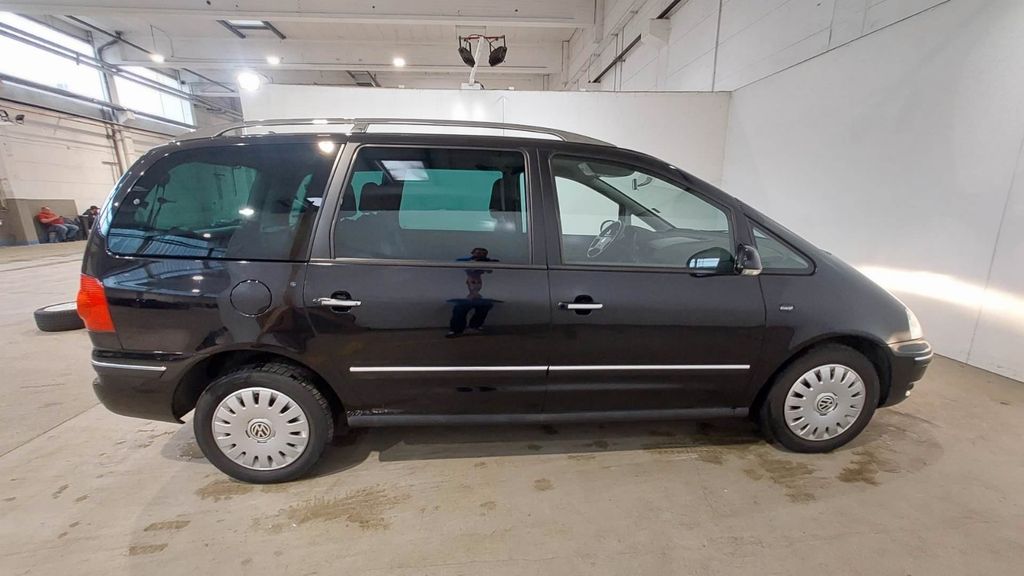 VW Sharan 117.000 km 9.900 &euro; Frankfurt am Main 60388