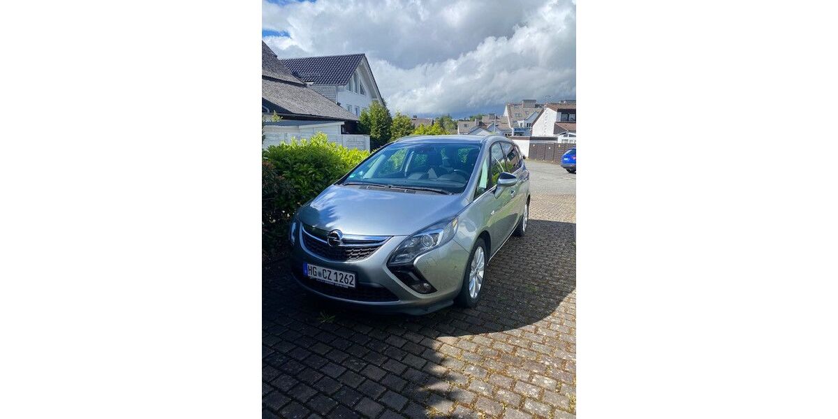 Opel Zafira Tourer 141.500 km 8.900 &euro; Usingen 61250