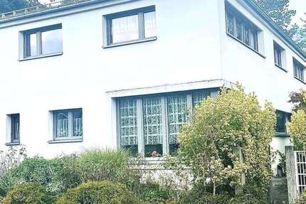 Haus zum Kaufen in Frankfurt 1.274.260 € 313.43 m² 7 zimmer