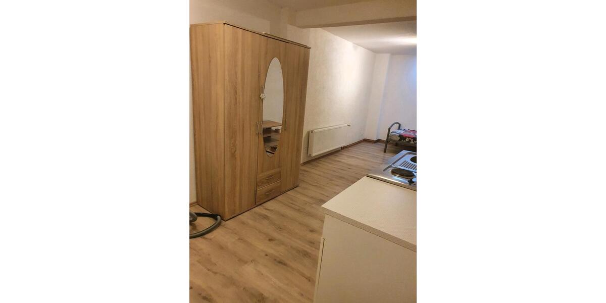 Zweier WG- Zimmer mit eigener Küche zu vermieten. 1 zimmer