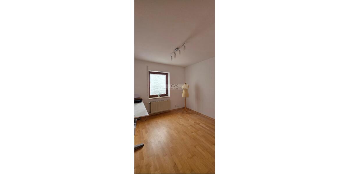 Reihenhaus Frankfurt am Main Nord-West - 6 Zimmer, 174 m&sup2;, 2.790&euro; | Angebot:25760151