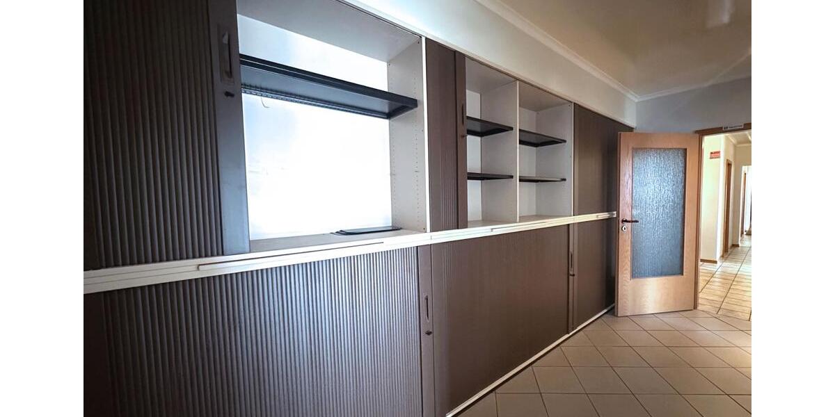 Gewerbefläche ca. 110 m² in Hanau-Lamboy (Möhnestraße) + 13 Stell zimmer