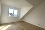Dachgeschoßwohnung Frankfurt am Main Bergen-Enkheim - 3 Zimmer, 123 m&sup2;, 2.490&euro; | Angebot:25870894