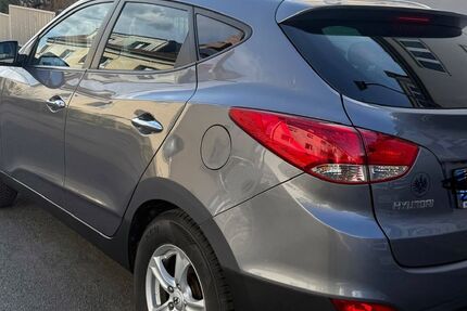 Hyundai ix35 60.800 km 8.900 &euro; Frankfurt am Main 60431