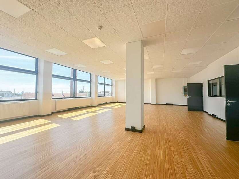 Büro in Oberursel (Taunus) 3.800 € 630 m²
