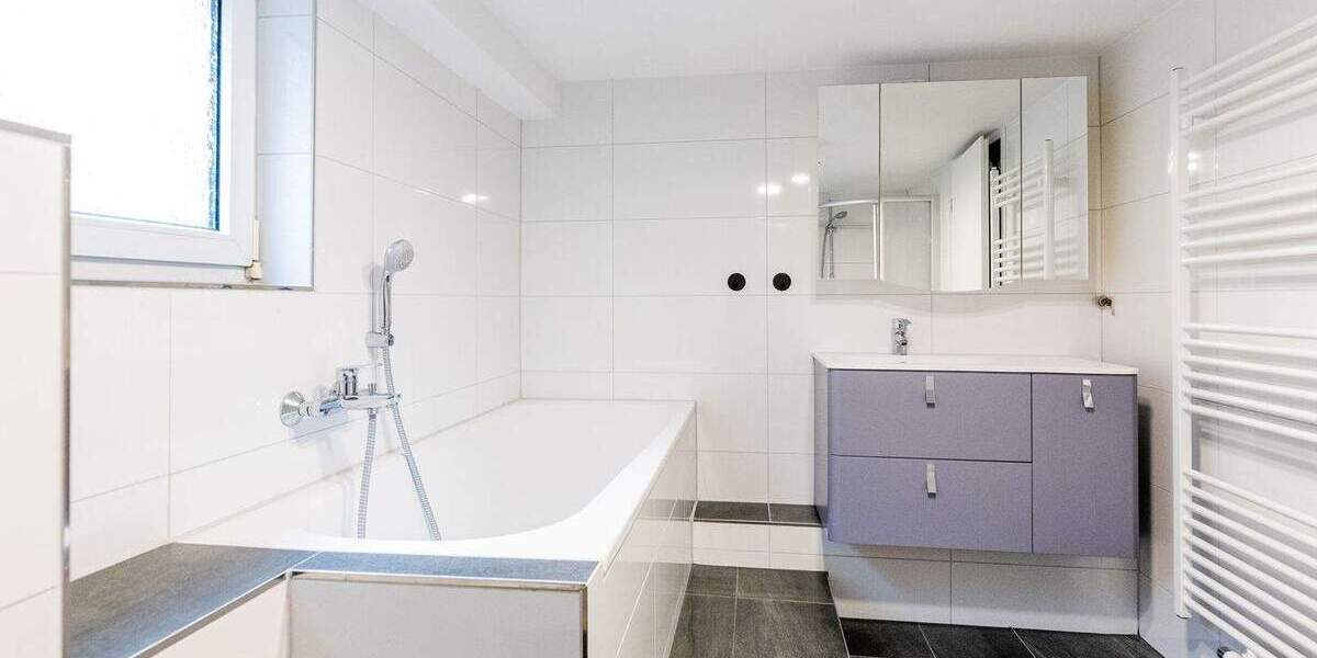 Mehrfamilienhaus, Wohnhaus Bischofsheim - 8 Zimmer, 695.000&euro; | Angebot:25660958