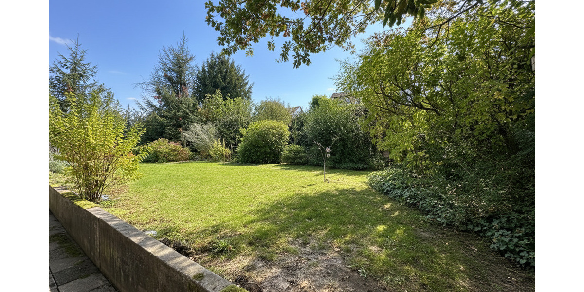 Attraktives und sehr gepflegtes Mehrfamilienhaus in Frankfurt am Main - Nieder-Erlenbach 1 zimmer