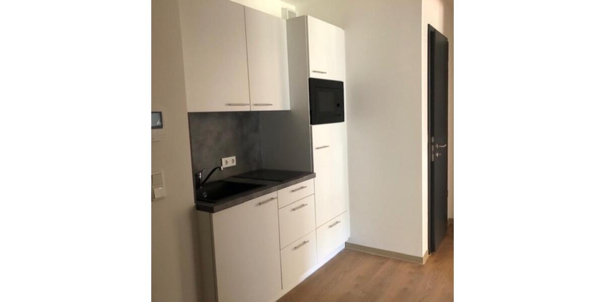 SONNIGES KOMFORT-WG-ZIMMER MIT SÜDBALKON AM ELLI-LUCHT-PARK 1 zimmer