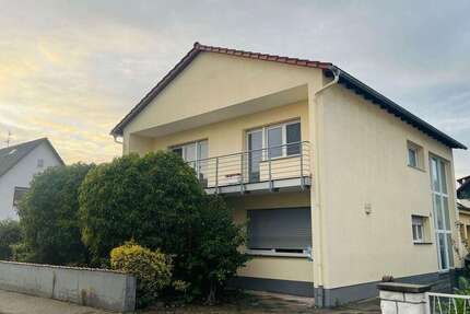 Haus zum Mieten in Nauheim 2.250 € 215 m² 6 zimmer