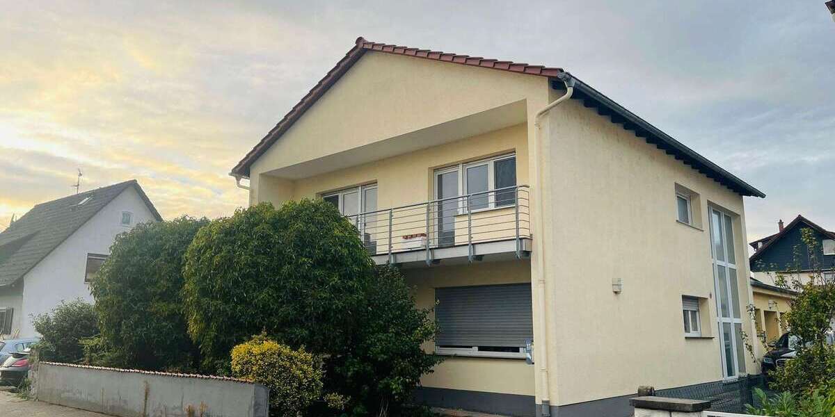 Haus zum Mieten in Nauheim 2.250 € 215 m² 6 zimmer