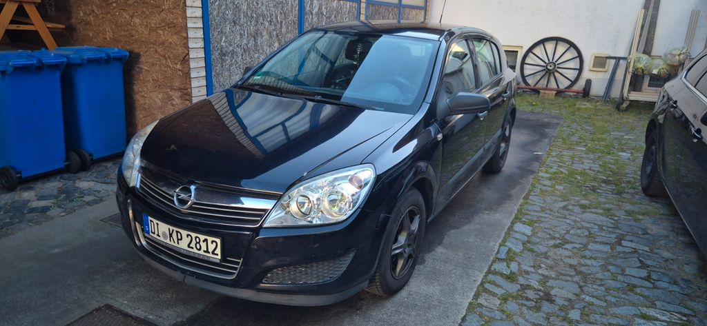 Opel Astra 172.000 km 2.390 &euro; Griesheim 64347