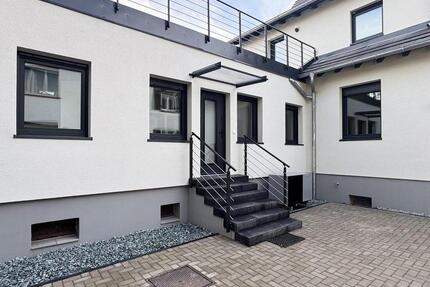 Erstbezug nach Sanierung: Moderne Praxis- oder Bürofläche mit eigenem Zugang zimmer