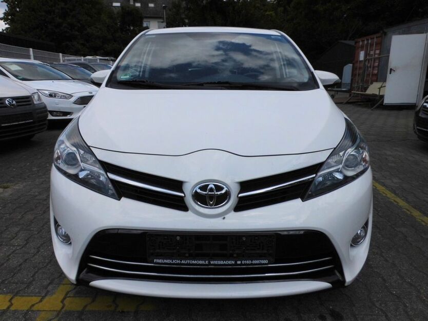 Toyota Verso 69.500 km 11.900 € Mainz-Kastel 55252