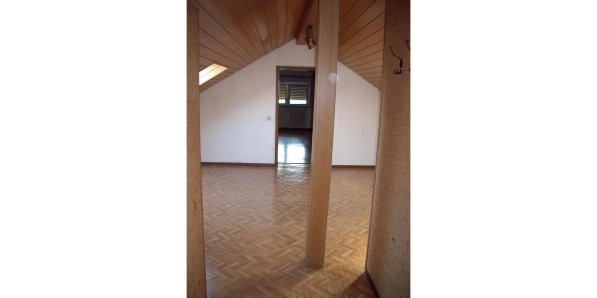 Dachgeschoßwohnung Bruchköbel - 2 Zimmer, 58 m&sup2;, 926&euro; | Angebot:26481559