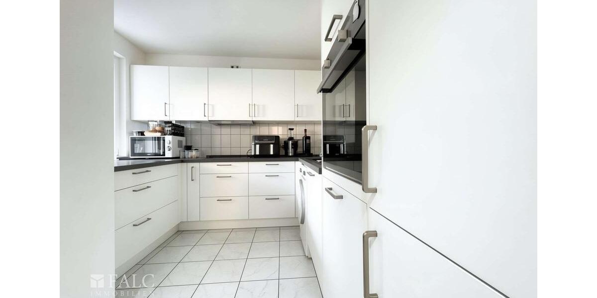 Großzügig wohnen: 3 Zimmer mit Balkon, Wintergarten, EBK, großem Bad & Stellplatz 3 zimmer