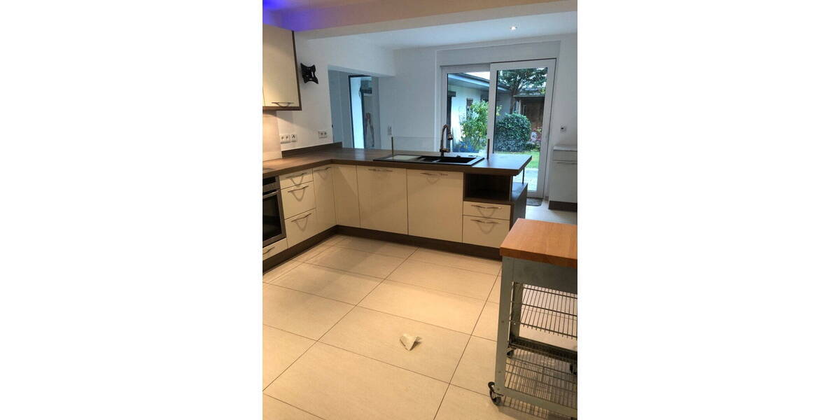 Einfamilienhaus Dreieich Buchschlag - 9 Zimmer, 300 m&sup2;, 4.390&euro; | Angebot:26712738