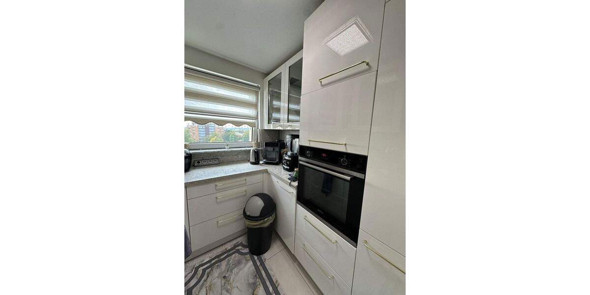 Provisionsfrei Moderne, kernsanierte 3-Zimmer Wohnung *Tiefgarage* Balkon 3 zimmer