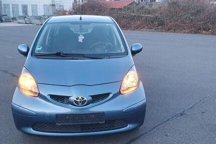 Toyota Aygo (X) 133.000 km 2.999 &euro; Frankfurt am Main 60386