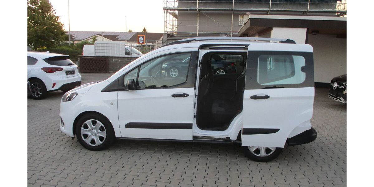 Ford Tourneo Courier 147.110 km 10.599 € Babenhausen 64832