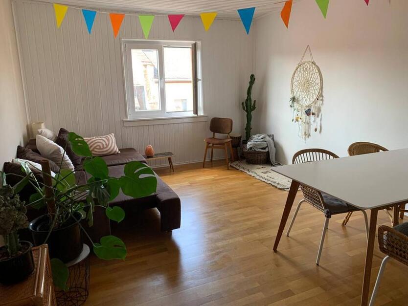 2 Zimmer Wohnung Frankfurt Bornheim , frei ab 1.10.2025