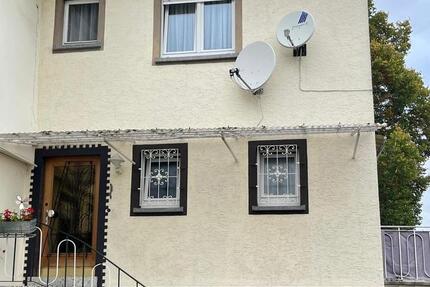 Haus Niedernhausen - 6 Zimmer, 132 m&sup2;, 1.220&euro; | Angebot:25936813