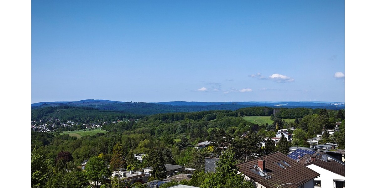 Glashütten: Einzigartiges Architektenhaus am Sonnenhang mit beeindruckendem Fernblick. - Doppelhaushälfte Glashütten | Angebot:26190652