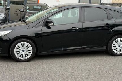 Ford Focus 73.000 km 9.399 &euro; Frankfurt am Main 60314