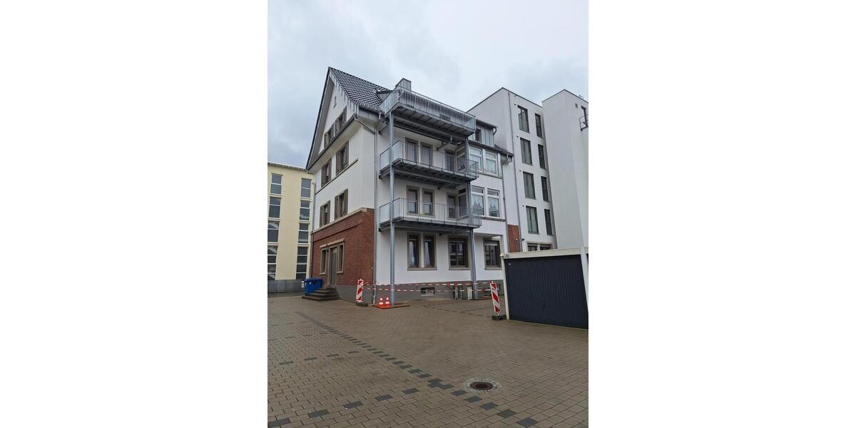 Dachgeschoßwohnung Hofheim am Taunus - 4 Zimmer, 98 m&sup2;, 1.420&euro; | Angebot:25752446