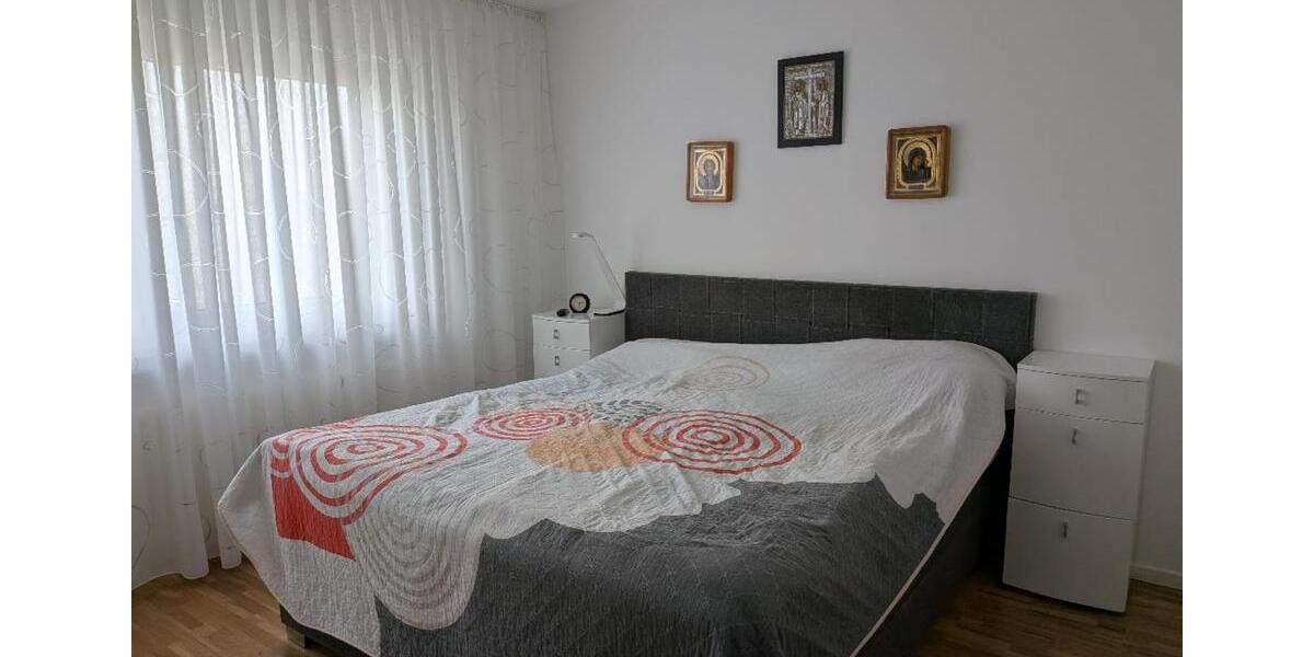 Etagenwohnung Frankfurt am Main Nied - 4 Zimmer, 87 m&sup2;, 1.500&euro; | Angebot:25297874