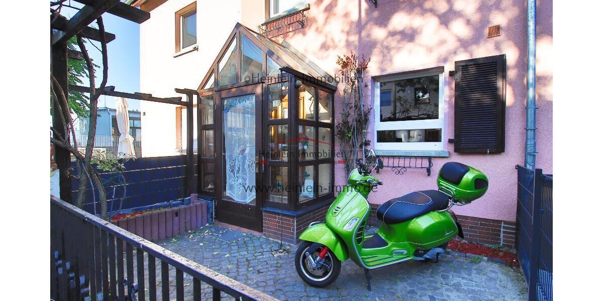 Charmantes Reihenmittelhaus 5 ZKBB* tgl.Badezimmer* kleiner Garten* Gartenhütte* Frankfurt-Gallus 5 zimmer