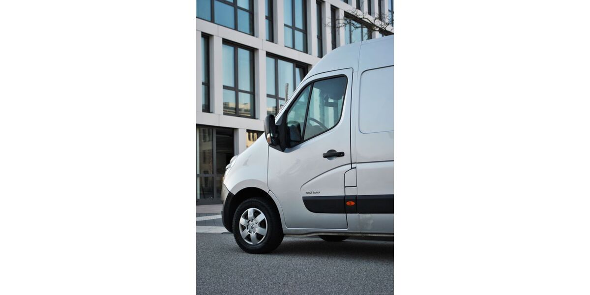 Renault Master 112.000 km 12.450 &euro; Raunheim 65479