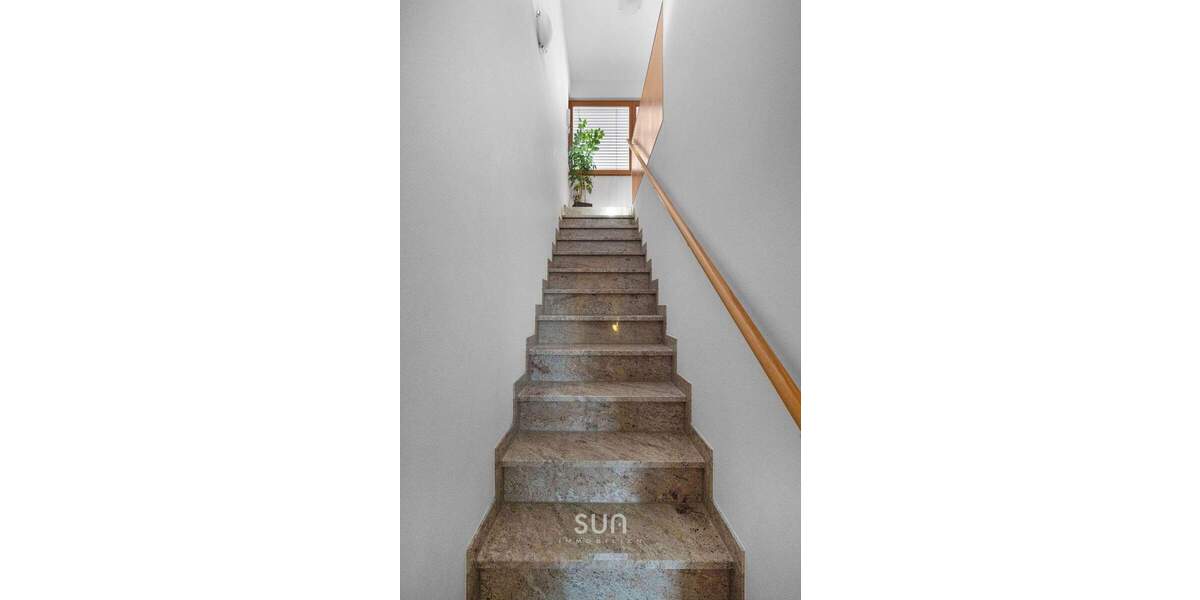 Reihenmittelhaus Frankfurt am Main Kalbach-Riedberg - 6 Zimmer, 160 m&sup2;, 1.150.000&euro; | Angebot:25525603