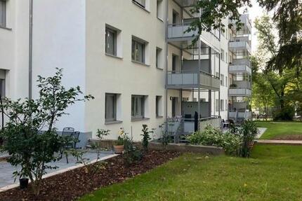 Stadtlage! SanierteRenovierte 4-Zimmer Wohnung mit Balkon anmietbar ab 17.11.2025 zimmer