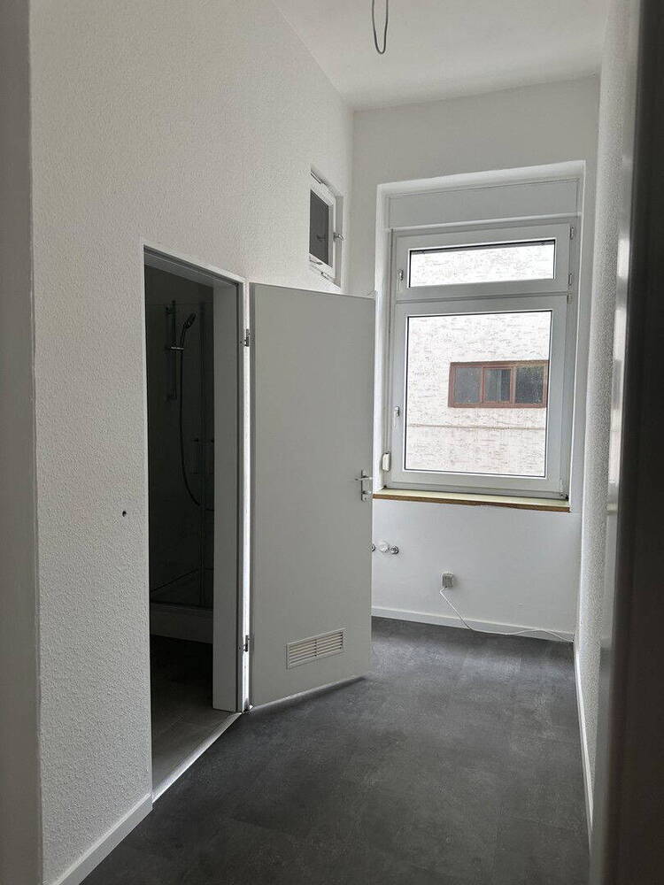 Erster Bezug nach Sanierung, 1A-Lage, altersgerechte exklusive 3-Zimmer-Altbau-Wohnung am Park