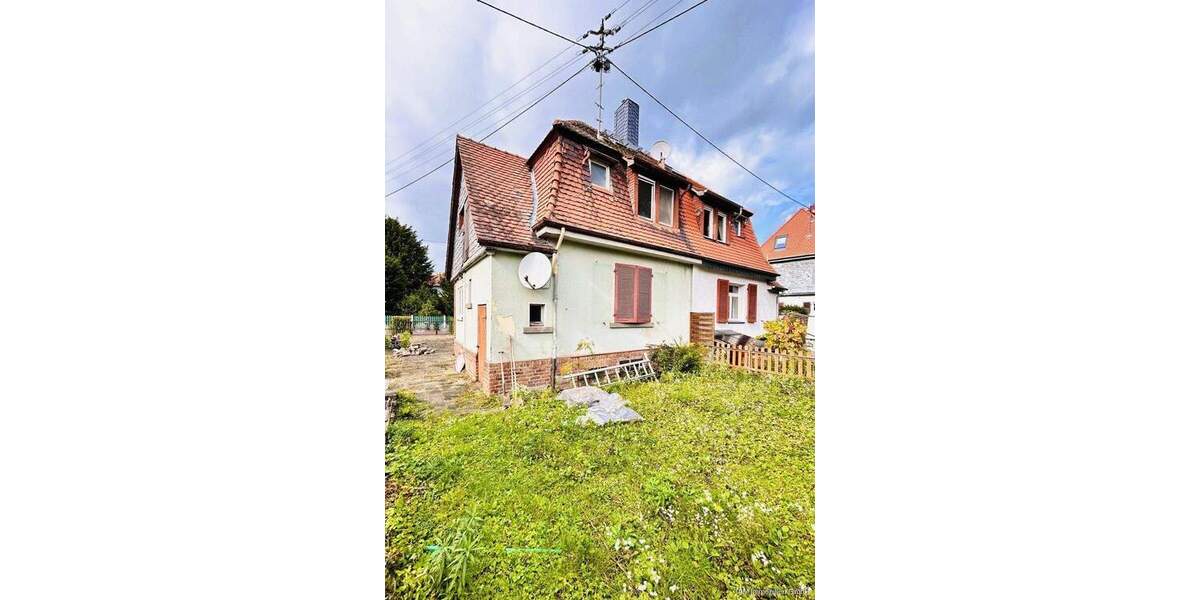 Kompakte Doppelhaushälfte zum Renovieren in Zeilsheim 3 zimmer