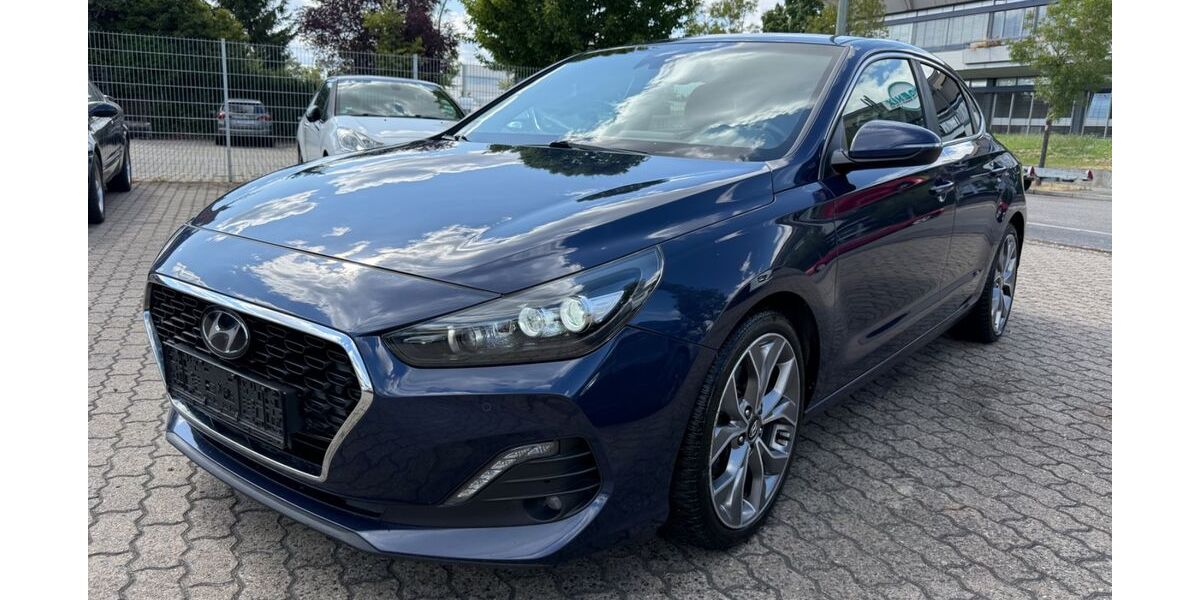 Hyundai i30 188.988 km 8.499 &euro; Hanau 63452