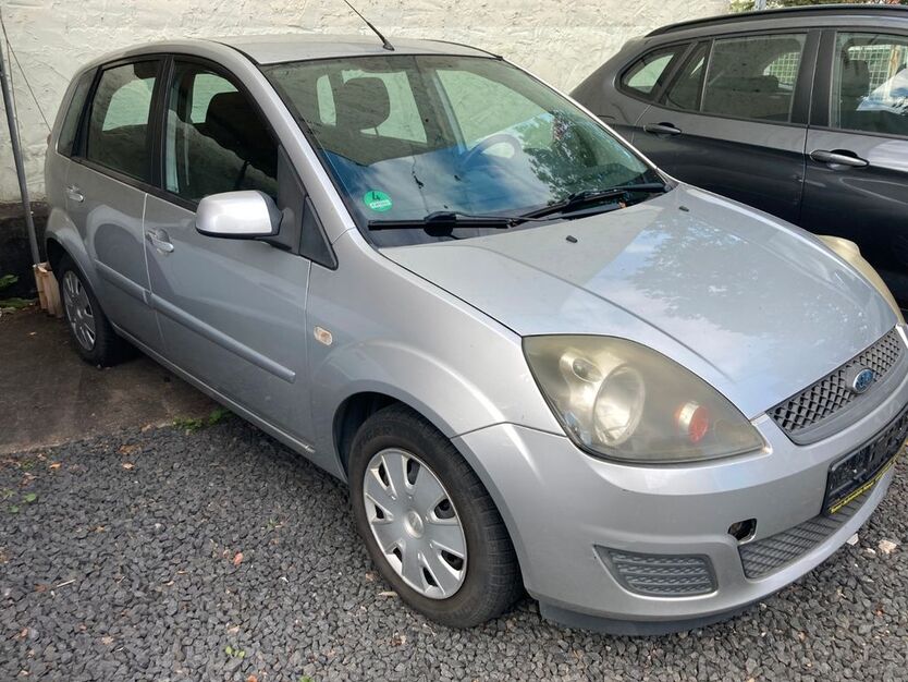 Ford Fiesta 163.000 km 2.900 € Hanau 63450