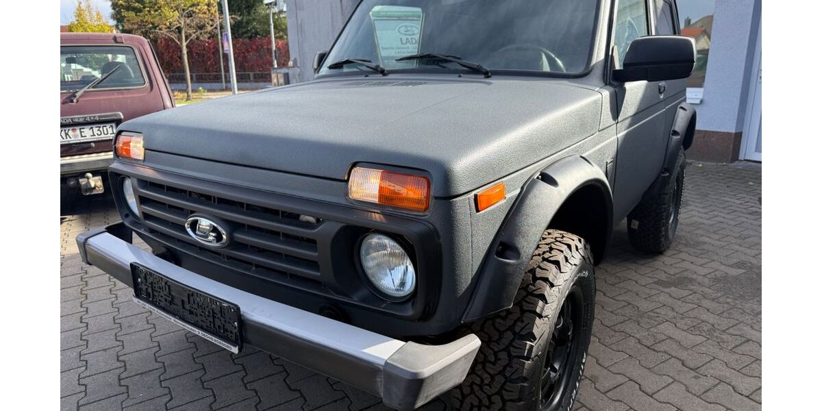 Lada Niva 19.950 km 19.260 &euro; Limeshain 63694