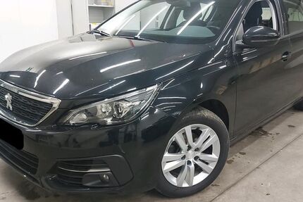 Peugeot 308 127.000 km 8.687 &euro; Kelkheim 65779