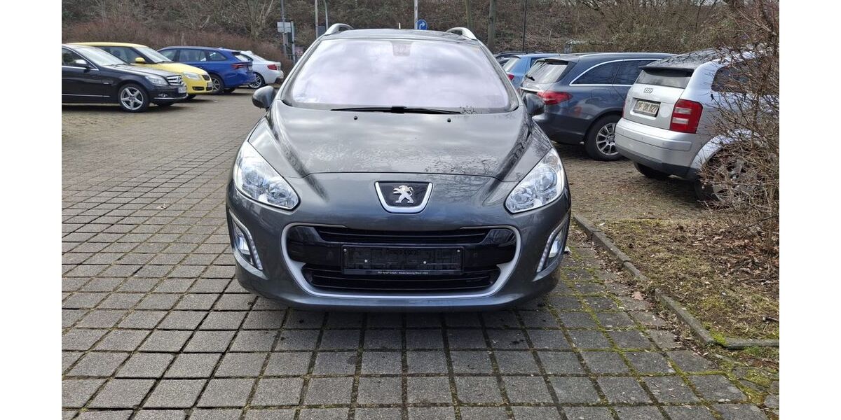 Peugeot 308 199.814 km 2.900 &euro; Frankfurt 60486
