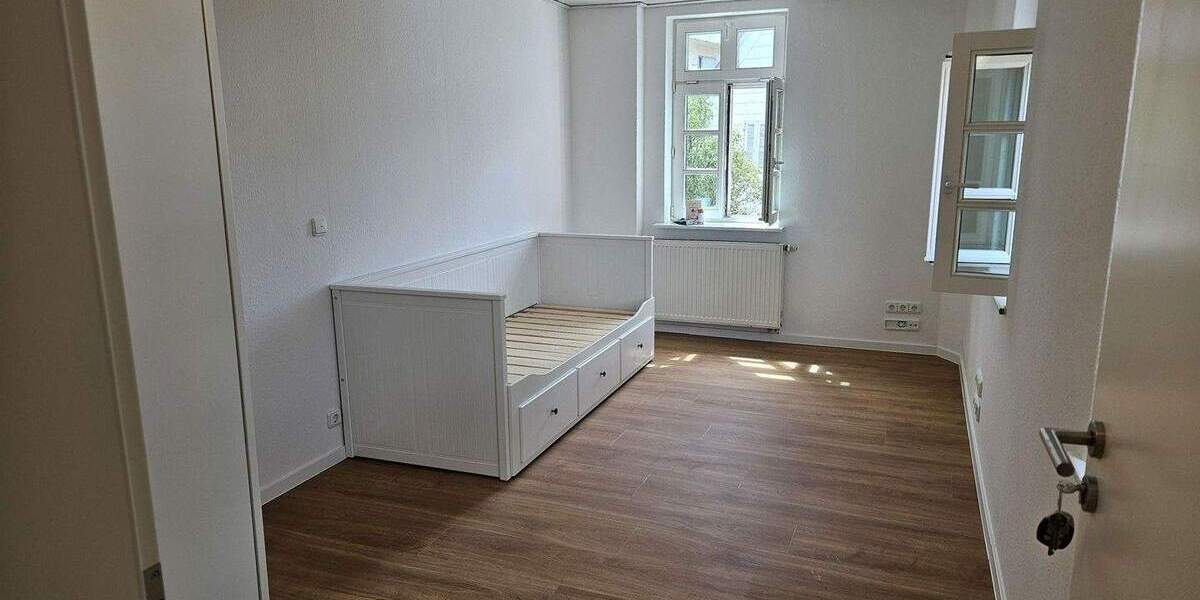 Mehrfamilienhaus, Wohnhaus Langen - 1 Zimmer, 250 m&sup2;, 550&euro; | Angebot:25659080