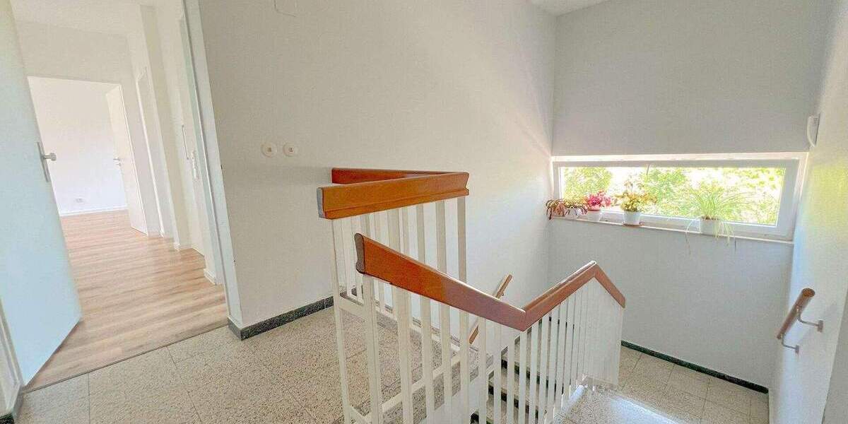 Film ansehen! Schön gelegene, helle, sanierte 3 Zimmer ETW 3 zimmer