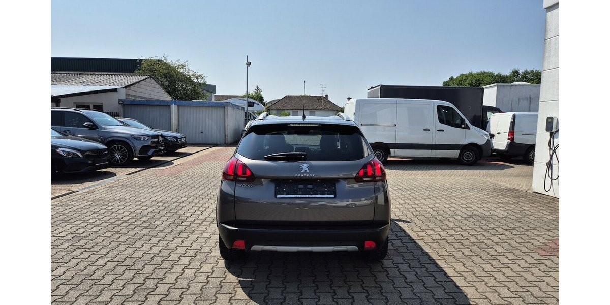 Peugeot 2008 Allure, Klima, Navi, Pano, Carplay,Leder, Sit 70.550 km 9.590 &euro; Rodgau 63110