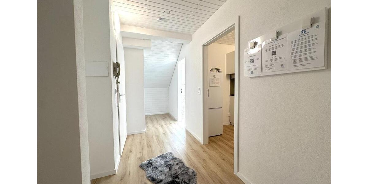 freies stylisches Dachzimmer in grundsanierter 3er-WG in Frankfurt am Main 1 zimmer