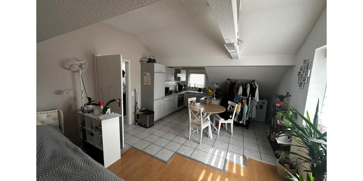 Dachgeschoßwohnung Nidderau - 2 Zimmer, 65 m&sup2;, 890&euro; | Angebot:26396330