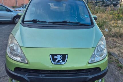 Peugeot 1007 215.123 km 1.550 &euro; Dietzenbach 63128