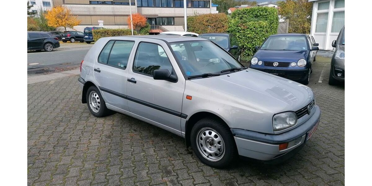 VW Golf 110.000 km 3.500 &euro; friedrichsdorf 61381